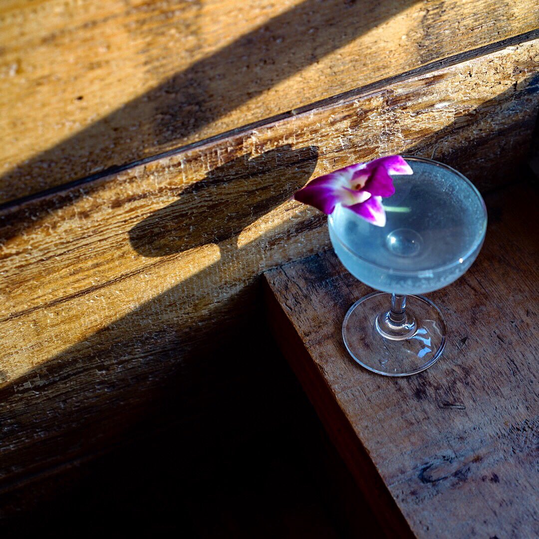 RoninSushi's tweet photo. 🌸 THE HANATABA: @KetelOne Botanical Grapefruit + Rose, Crème de Violette + rosemary simple syrup + lime + sparkling wine. 

#features #feelslikesummerinhere https://t.co/itdliNcU7l