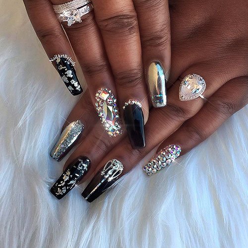 StylishBelles on X: Cute Black and Silver Coffin Nails with Bling Nails  @stylishbelles Source:  #winternails  #winternailcolors #winternailart #coffinnails #blacknails #glitternails  #blingnails  / X