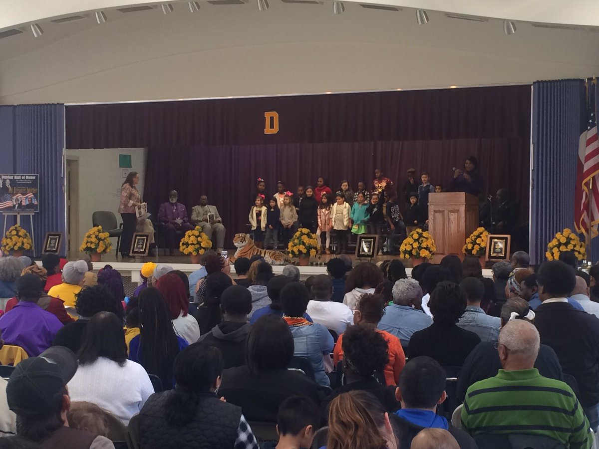 dlwhisenant's tweet photo. Moving ceremony at Dunbar Primary for MLK Day observance! #MLKCelebration @DunbarTigerPride #LufkinU #PanthersREACH https://t.co/tA6VhRJH6L