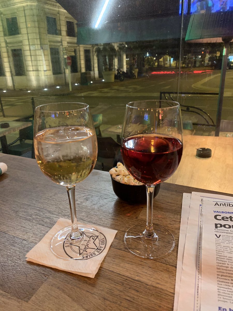 Waiting for IPEM tomorrow in Cannes  with a oiscine de vin rose’ and kyr