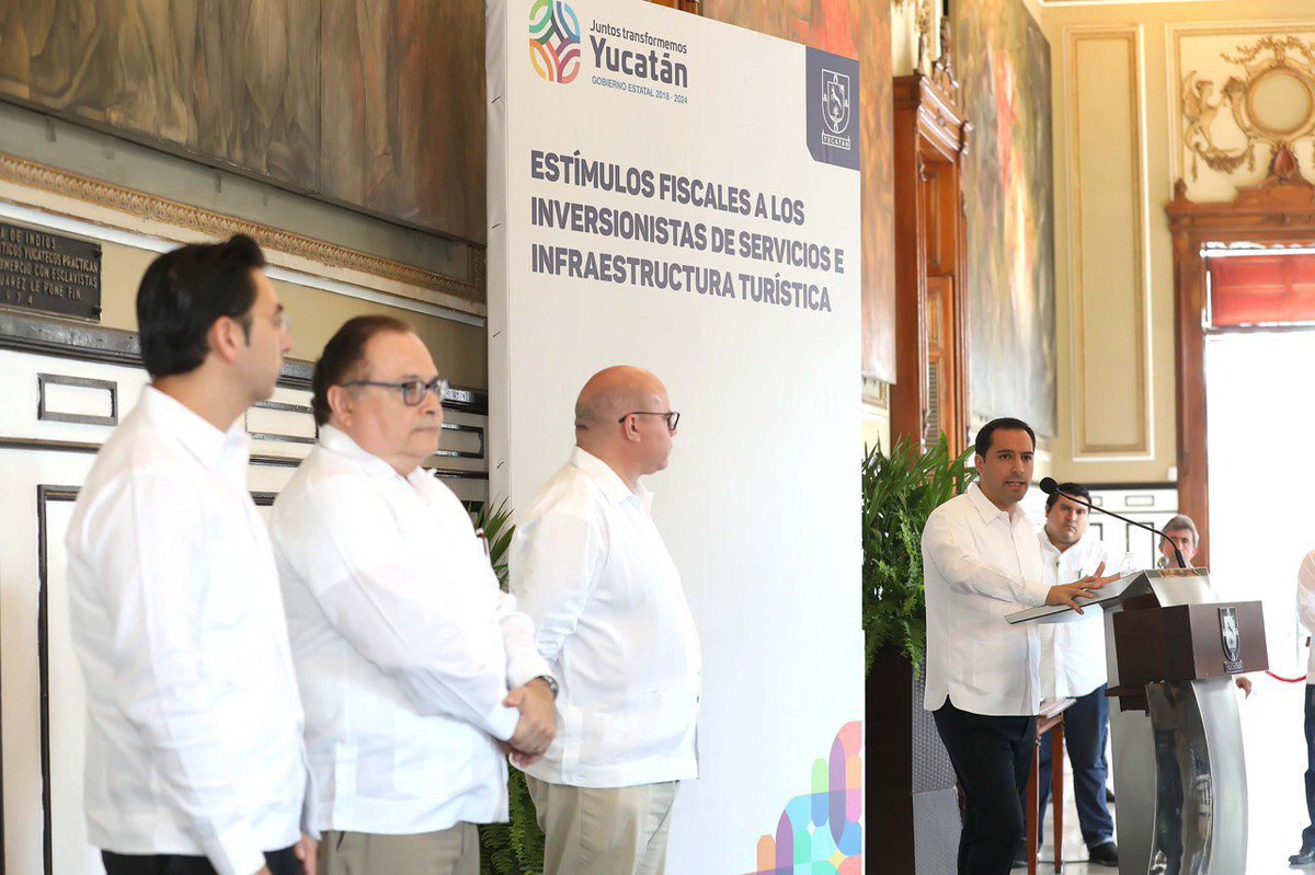 MauVila's tweet photo. Firmamos un decreto para otorgar estímulos fiscales a inversionistas de servicios e infraestructura turística en el interior del Estado, creando más y mejores servicios turísticos en los 105 municipios, aumentando la derrama económica y fomentando más oportunidades de empleo. https://t.co/lBPEvxjeo8