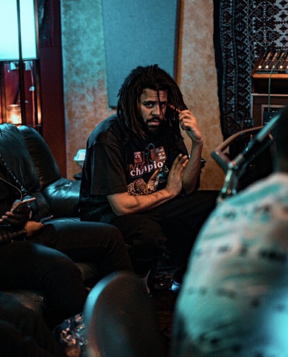 RapDirect_'s tweet image. J. Cole deleted the other post and posted this 👀