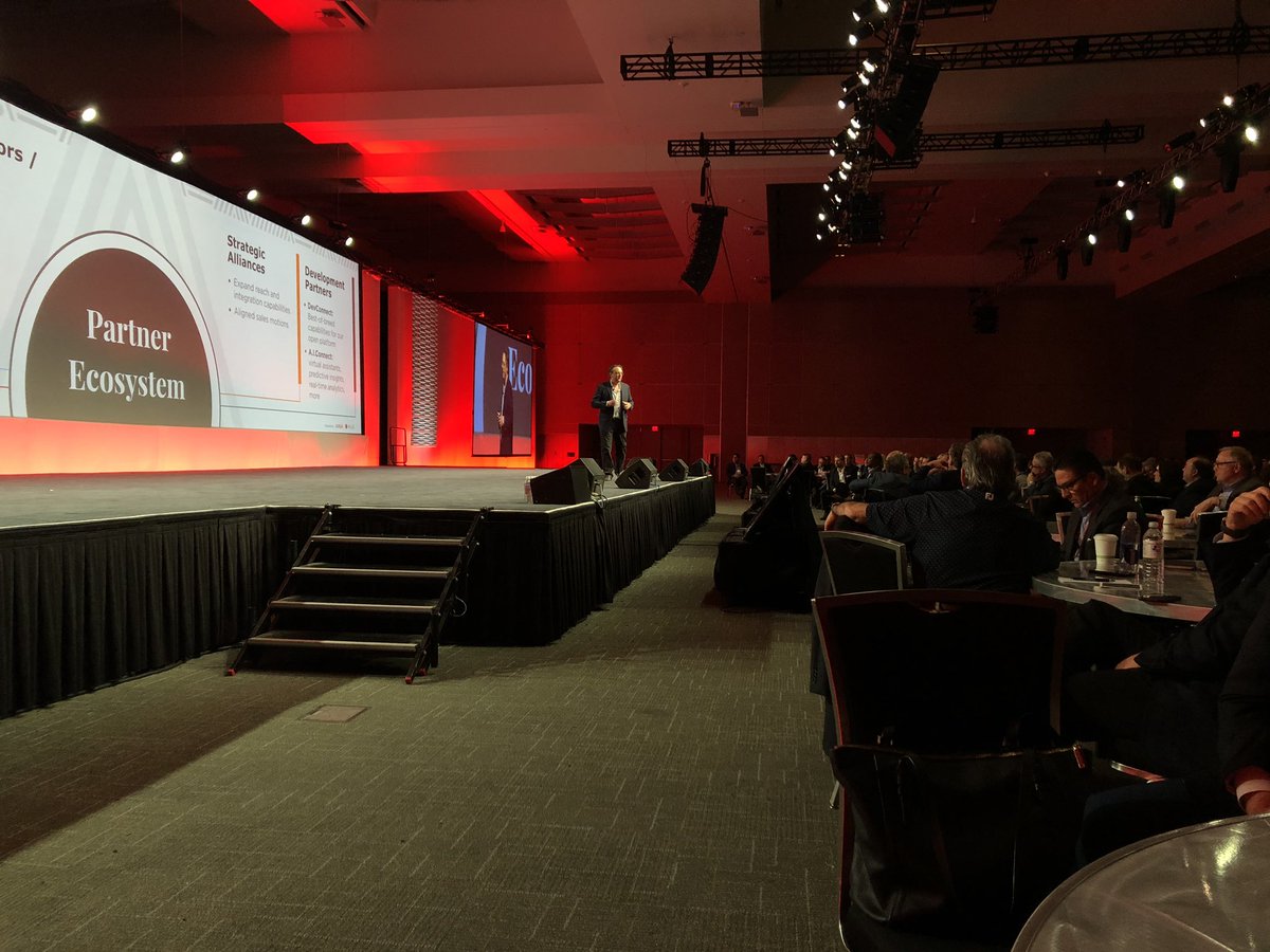 Dino DiPalma opening the Partner Forum at #AvayaENGAGE presenting strategies around simplicity, incentives and growth. #IAUG #channelstrategy