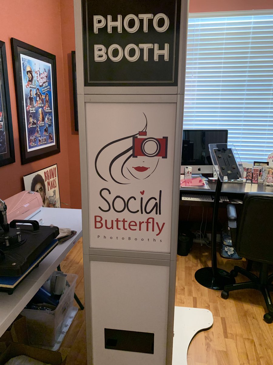 SButterflyPhoto's tweet photo. FOR SALE!!! Photo booth message me for details https://t.co/YzV97zLcup