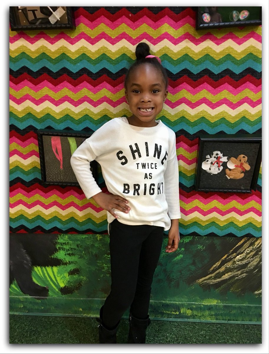 childrensdds's tweet photo. 🎊😀Jentry came into the office today shining twice as bright with her amazing smile. She's growing hers at the Dentistry for Children Buford office and we're so honored! Go Jentry! https://t.co/o2ZqpzPg7Q #KidsDentist #BufordDentist #MondayMotivation https://t.co/TnWTceum28