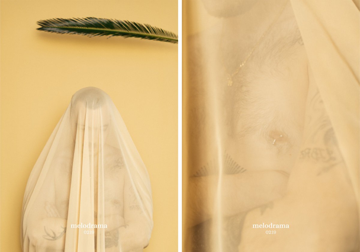 Cicatrizado Lorenzo. 
Nació, vivió, sufrió y deseó. 
El pecho se le rajó y se le empapó en tinta. 
Su herida fue su atributo.

—

@PolenRalphLoren , música en Melodrama.
Serie fotográfica: <a href="/miguelximenez/">Miguel Jimenez</a>