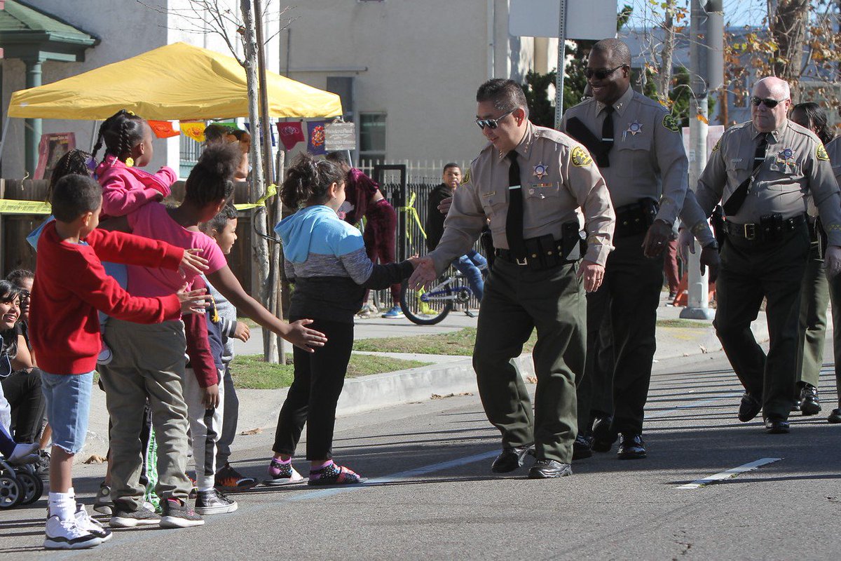 LASDHQ's tweet photo. #LASD Celebrates #MartinLutherKingJrDay- participating in #KingdomDayParade -what a great privilege to honor a visionary with our community.  The celebration continues in #LeimertPark until 5pm, come join us https://t.co/U9OldqVtU0 #MLKDay 
https://t.co/ce5khJQWeI https://t.co/Fu5uz5Djyz