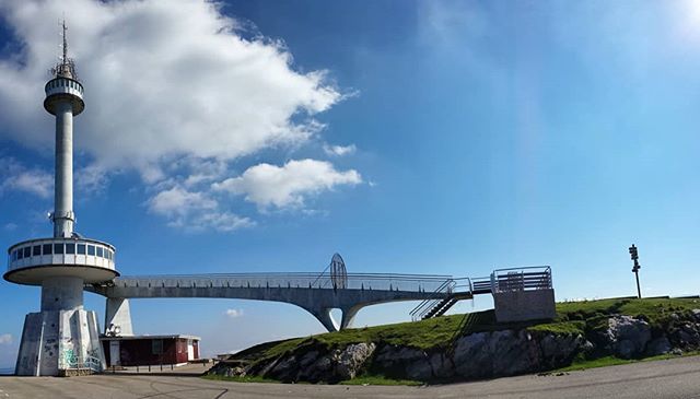 CantabriaTurism's tweet photo. Mirador de Peña Cabarga
#canabriainfinita #cantabriamola #peñacabarga #fotocantabria #igerscantabria #igcantabria #picollen #cantabriayturismo #pasionporcantabria #estoescantabria #cantabria_y_turismo #estaescantabria #cantabria https://t.co/JN3Vx524re https://t.co/iCntAYKuYx