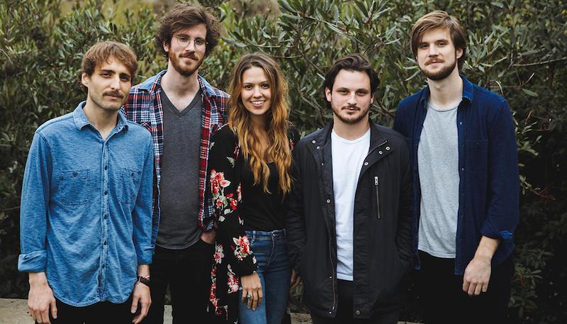 Our top 10 albums of 2018 essay series continues with @jamesdshotwell reflecting on <a href="/MtJoyBand/">Mt. Joy</a>'s self-titled debut album (our #4 pick) auxcord.fm/mt-joy-best-of…