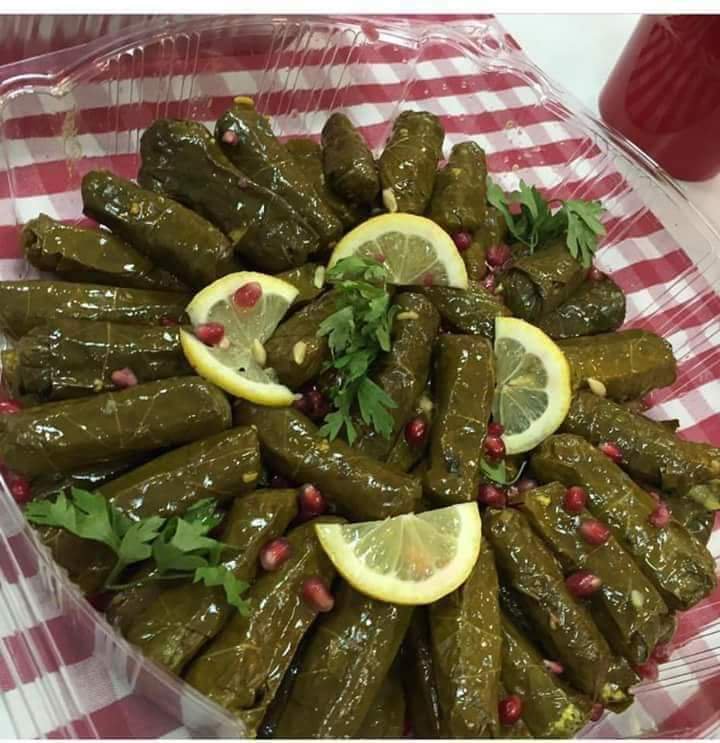 RababahRazan's tweet photo. الحمد لله الذي انبت ورق الدوالي وارشدنا الى سبيل طبخه 😃 https://t.co/RkFH1TLvGr