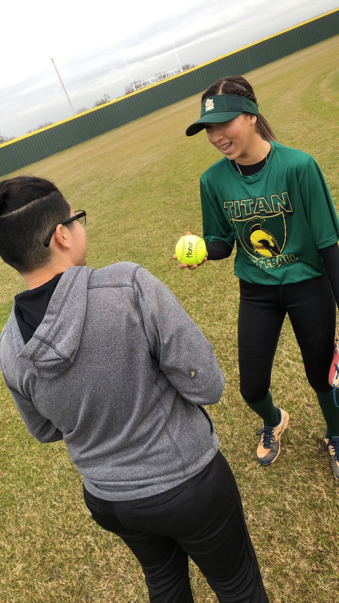 swisd_athletics's tweet photo. Believe. Honor. Integrity. Finish. #FearTheProcess #TitanStrong #Day4 https://t.co/ci4BOyE2Q5