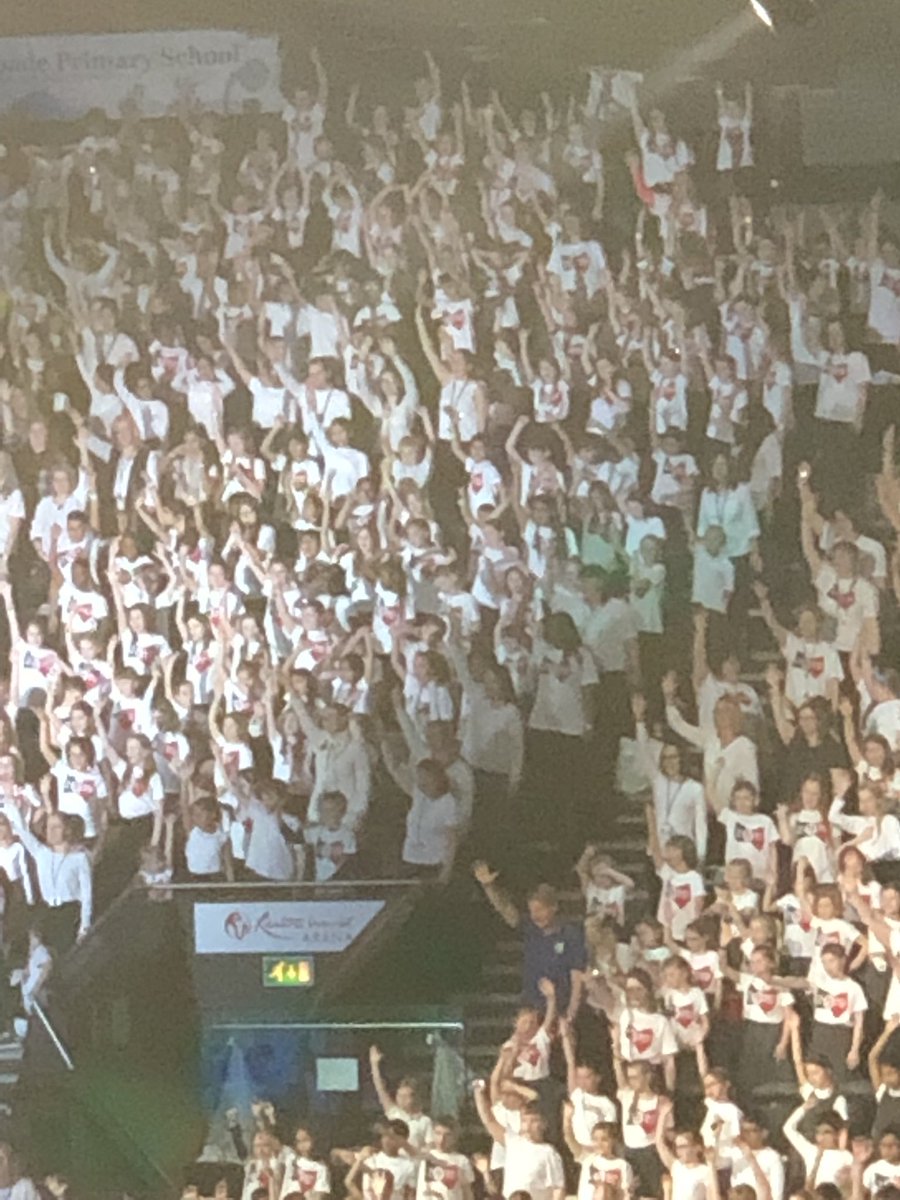 DaviesLorna's tweet image. Loving young voices... Mrs York best dancer in here #reppingfor @HoppingHill