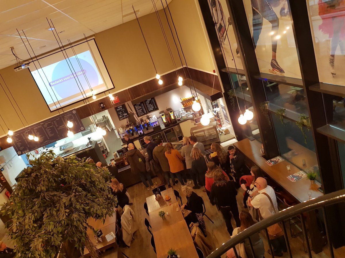 Dat waren de twee lezingen! Nu tijd voor de borrel 😁🥂. Bedankt voor jullie komst en save the date voor de volgende #SMCTwente: maandag 15 april! 😍