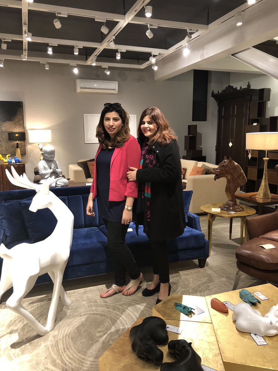 ridashoaib's tweet photo. Life update: running my own startup. 

Co-founder: my dad

Instagram: @mehmilofficial
Facebook: mehmilart https://t.co/p90yRrjtR6