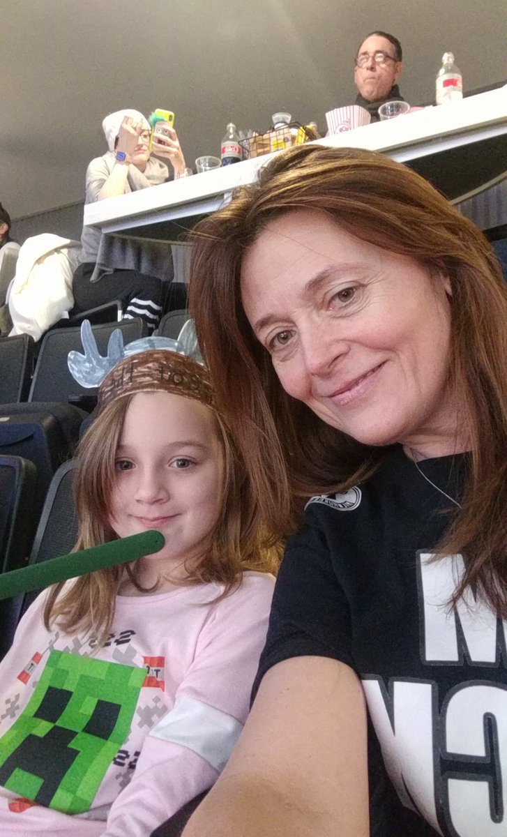 friendswray's tweet photo. #kohlscourt bucks rule https://t.co/5LnRYjoMWu