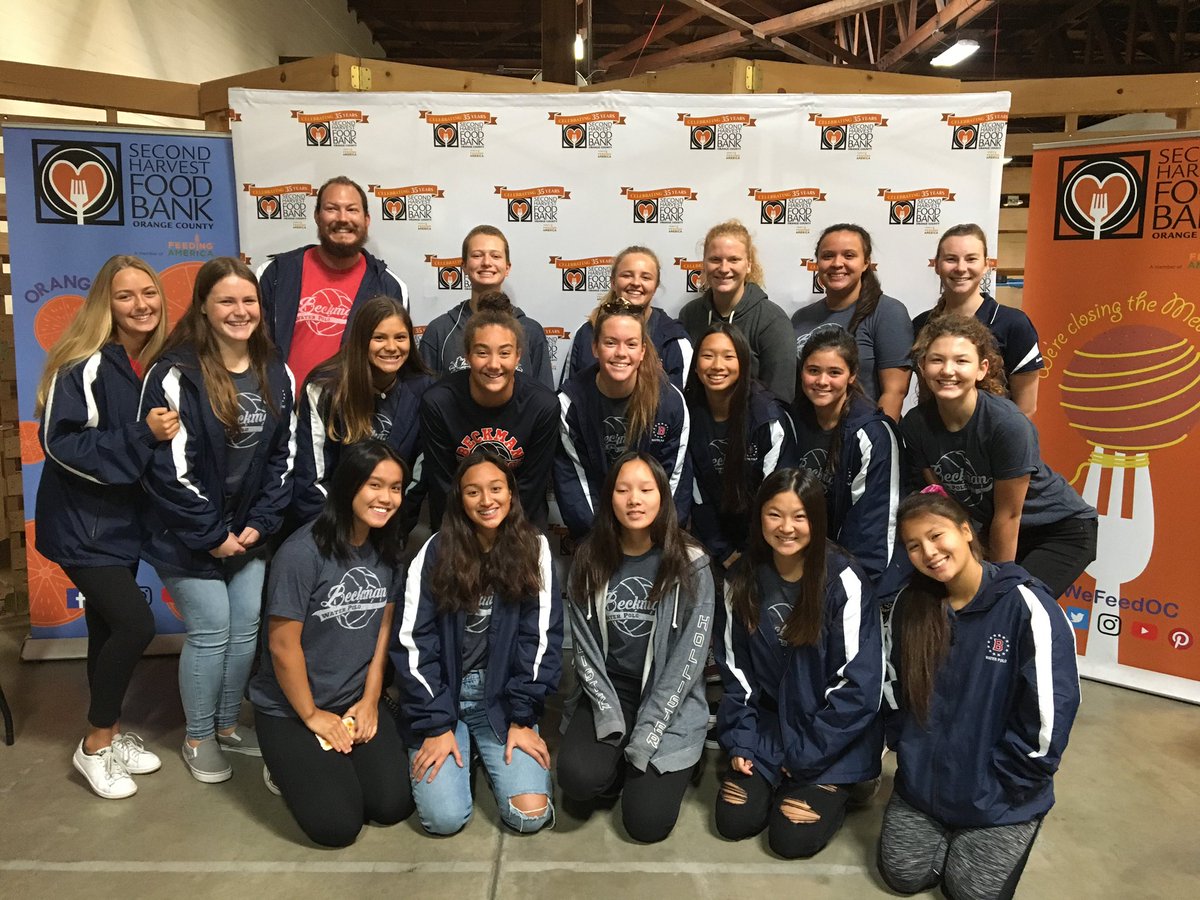 BeckmanWP's tweet photo. Beckman Girls water polo volunteering at the OC food bank on MLK day https://t.co/EZbU1E2DZS