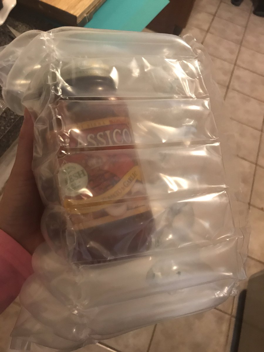 mildreds_'s tweet photo. @amazon is killing the world!! 🌎 it was my last time ordering #amazonpantry I didn’t know they waste all this plastic #ShameOnYou #amazonwaste #imsorryworld #lasttime #bluemonday https://t.co/fwSKPR21Nz