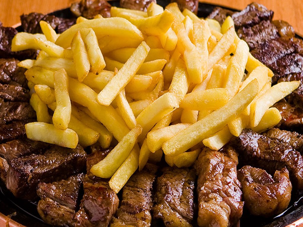 mortadefomee's tweet photo. Bife com batata frita 🍟🥩😍 https://t.co/E24gPa52WU