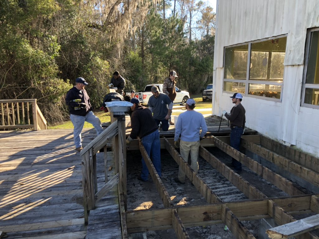 YouthIMPACTCen1's tweet image. What an amazing day at the Youth IMPACT Center.  God continues to bless this good work. Thanks to everyone from GA Power and our community who came out today to volunteer.  Over 75 volunteers putting others ahead of self and making an IMPACT. #GaPowerfulService