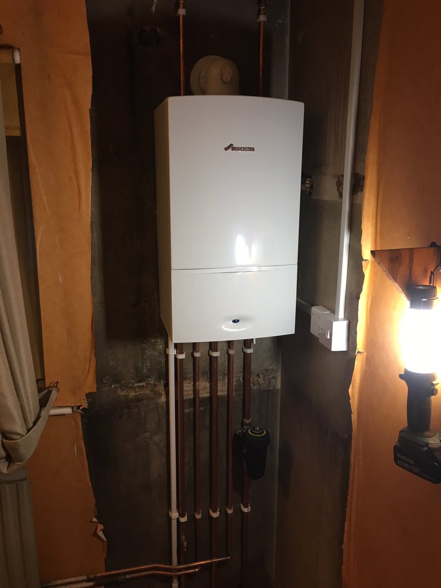 HeatingConway's tweet photo. New Worcester combi boiler fitted along with magnetic filter and hive heating. Call now for a free quote. #conwayheating https://t.co/gleHxNrCyx