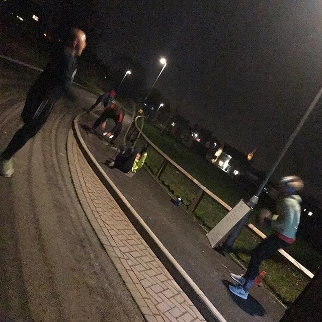 authentic_simon's tweet photo. Saffron Bootcamp: Making pavements great again! 💪🥊🔥🤣
>>>>>>>>>>>>>>>>>>
#triumphthroughpersistence #voluntaryhardship #eradicateweakness #comfortistheenemy #saffronwalden #fitness #fitfam #bootcamp #personaltraining #gym #crosstraining #faster #stron… https://t.co/uPPdEmLeHm https://t.co/5VTfFhRx24