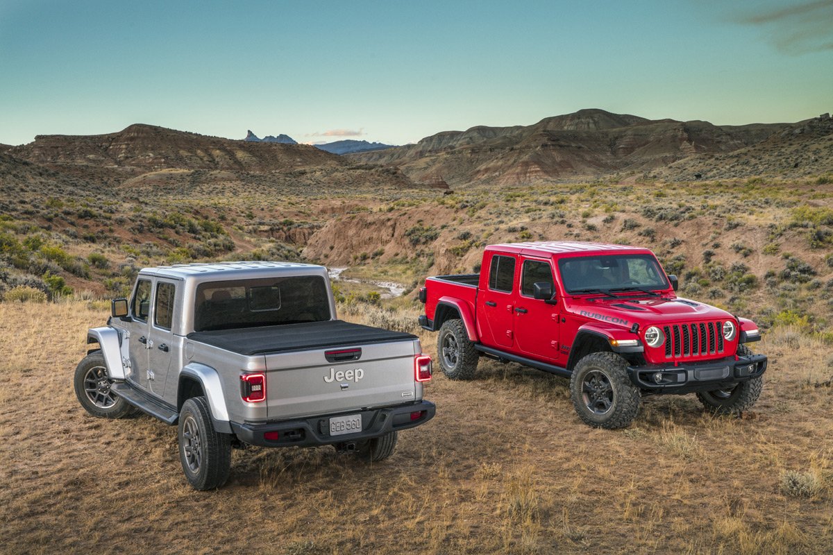 GuysGab's tweet photo. Get excited St. Louis, because the auto show is coming to town this week, with over 500 new cars, trucks, SUVs, crossovers, motorcycles and exotics on display, along with some cool features and attractions! https://t.co/K2lcUuksJg #STLAutoShow https://t.co/ynDEJk8RBZ