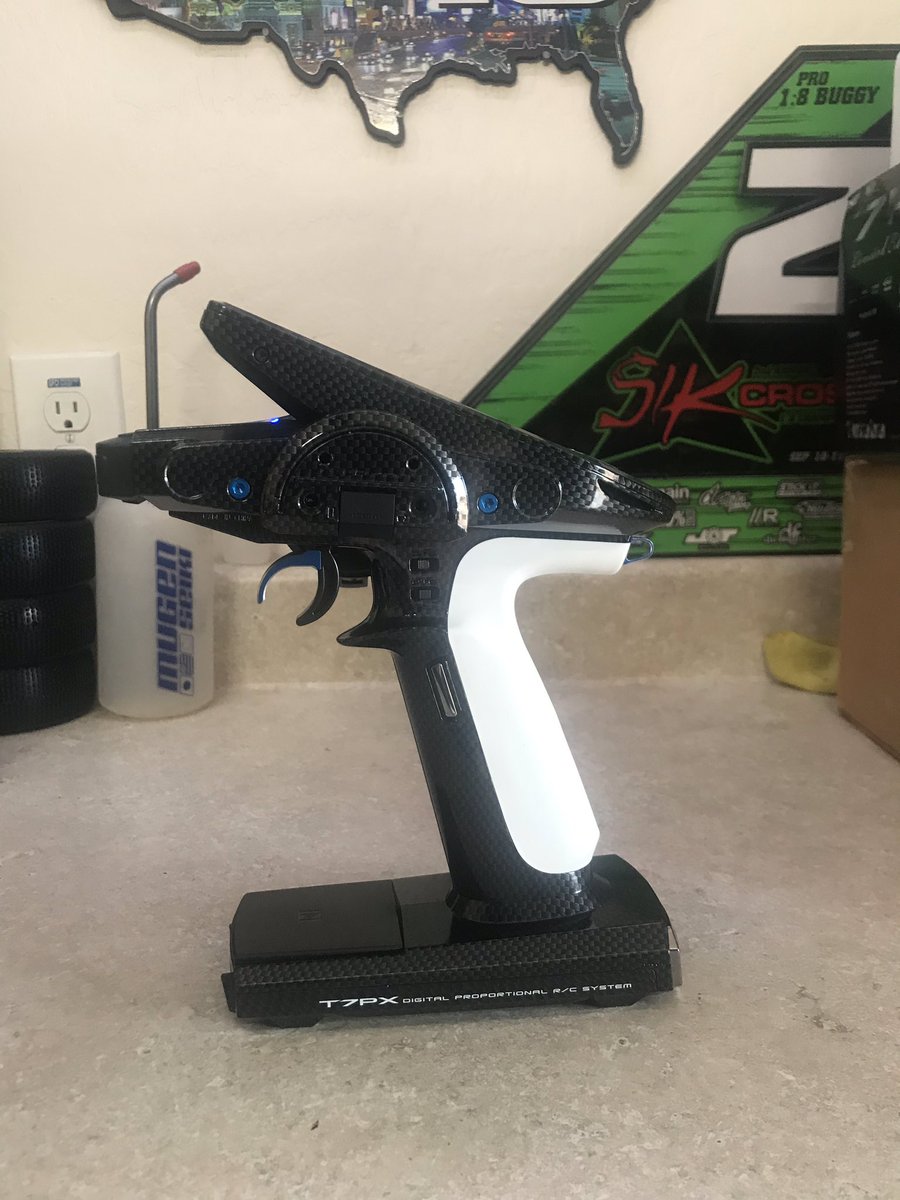 MikeTruhe's tweet photo. Futaba 7px Limited edition came in the mail today.  Like a kid at Christmas !  @FutabaRCUSA knocked this one out of the park 😁 https://t.co/1Vzi6wudHQ