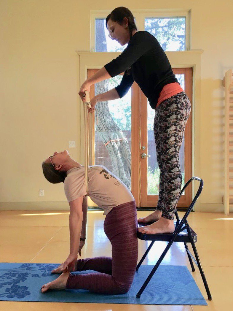Ustrasana Assist Ustrasana Assist