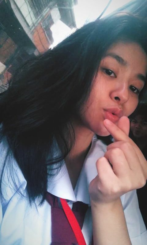 pngcbrd's tweet image. From @iamAndalioLoisa
Finger heart for us! Labyu loiskie galingan mo !! #ClassOf2003

#DyisIsItManila Sasamahan Kita by Loisa Andalio @mor1019