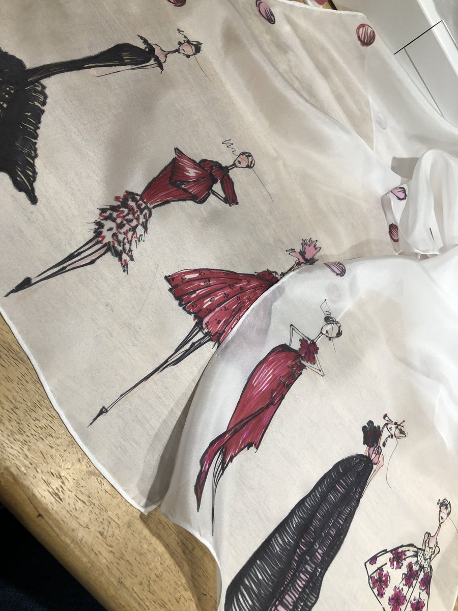 CherylZemke's tweet photo. Creating new scarves #creations #art #fashion https://t.co/7zyqckBQcq