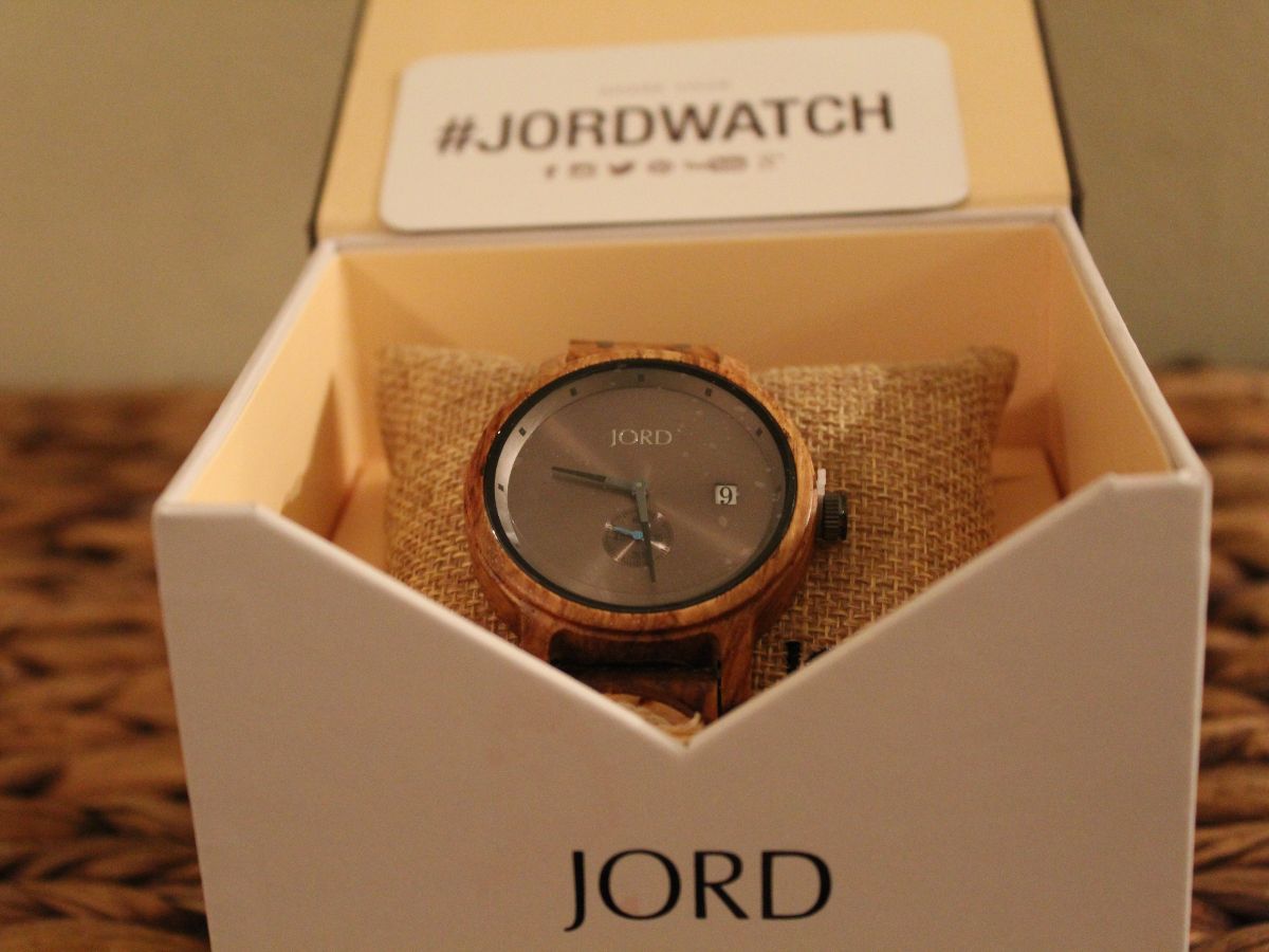 FrenchingFrogs's tweet photo. Let me save you $100 on one of these @jordwoodwatches for V-day ❤❤ - https://t.co/WROZ6ckbYt https://t.co/CTletCwDWJ