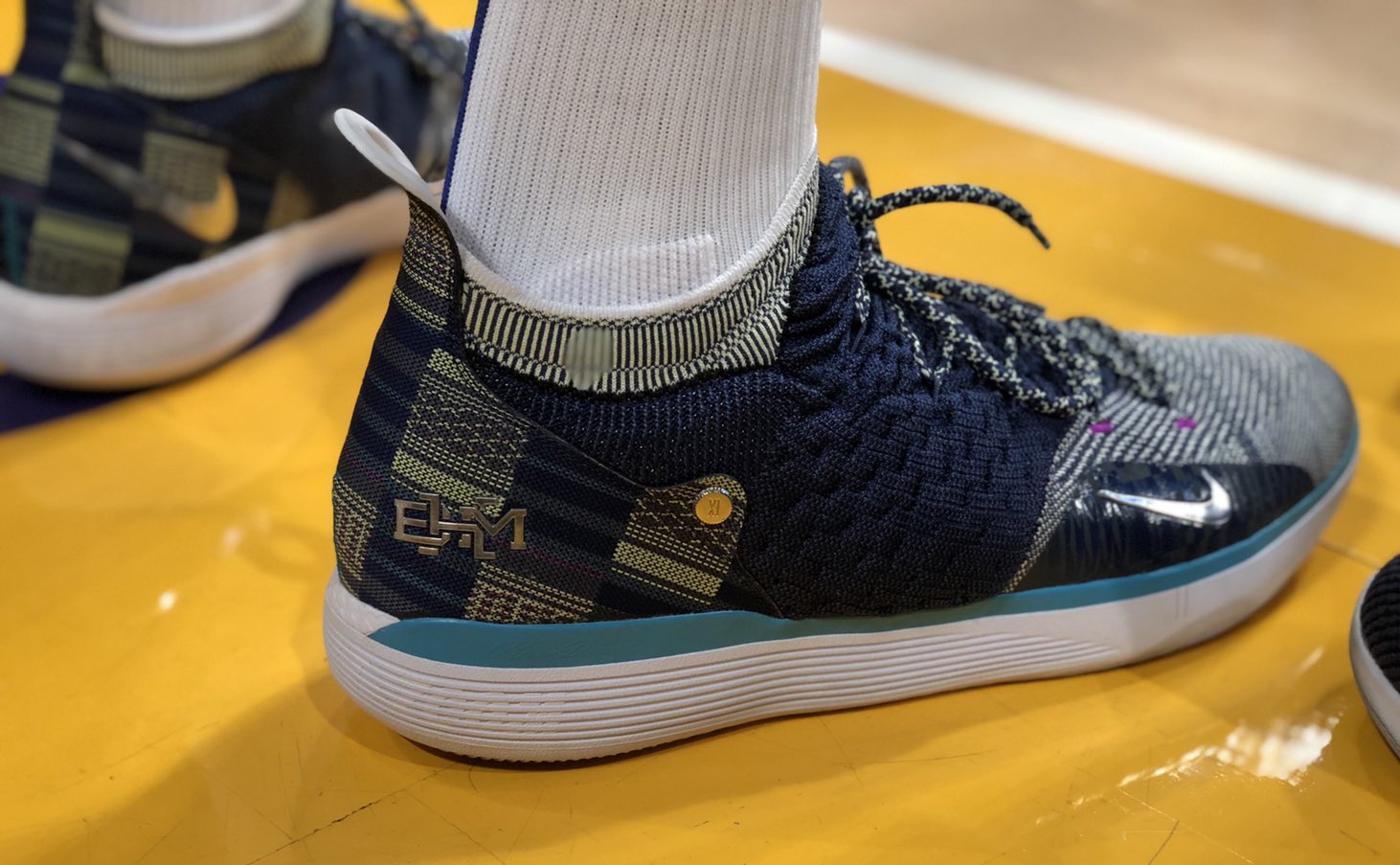 karbonade Door astronomie 🏀 #NBAKicks 👟 on Twitter: "🏀 @KDTrey5's #NBAKicks in LA! #DubNation 👟: Nike  KD 11 “BHM” https://t.co/0bWtVEg0tD" / Twitter