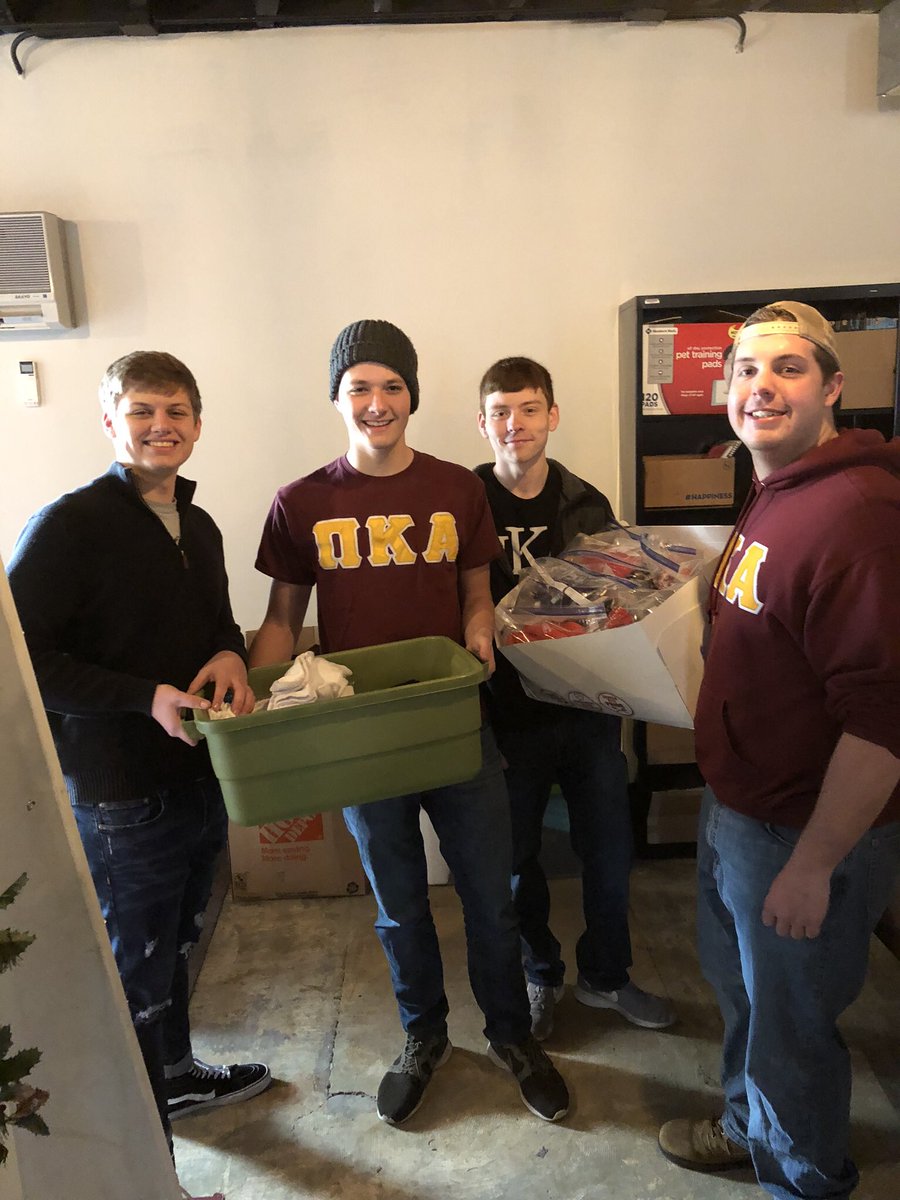 IUSPike's tweet photo. Members of Theta Kappa Chapter spent the day off today doing community service in the area as a part of Martin Luther King Jr. Day of Service! #ProudPIKE https://t.co/6YVTq5Qdgz
