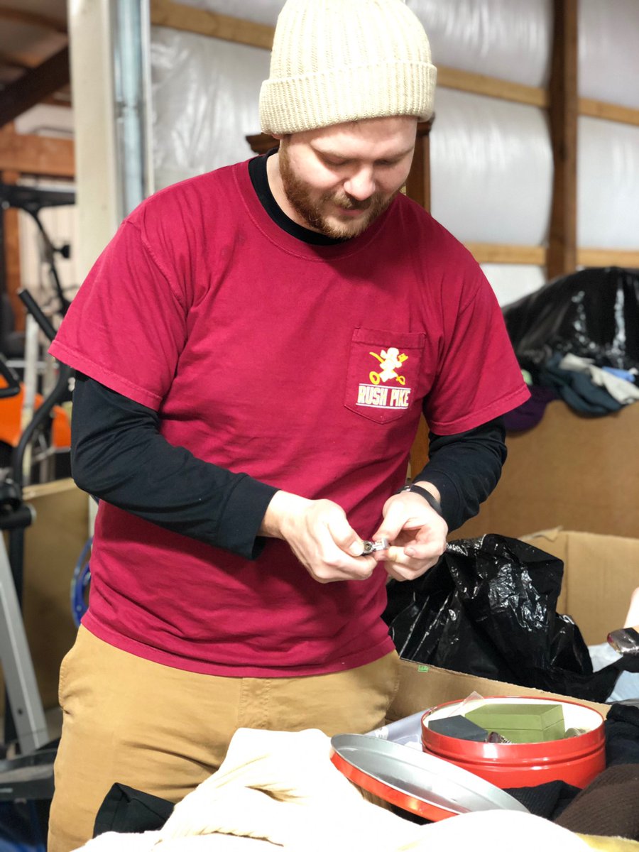 IUSPike's tweet photo. Members of Theta Kappa Chapter spent the day off today doing community service in the area as a part of Martin Luther King Jr. Day of Service! #ProudPIKE https://t.co/6YVTq5Qdgz