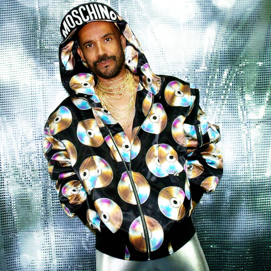 laenio_valentin's tweet photo. #moschino #jeremyscott #disco  #tbt❤️ #tbt  #urban #mode #shooting #thrift #fashion #party  #beard #blackmenwithbeards #mood #men #ファッション #Мода #whatimwearing #fashionstyle #ファッション #стиль #남자  #스타일 #bag #gentleman #genderfluid  #snobshots https://t.co/TF1gpxa93P