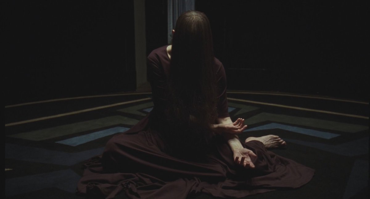 TheCinesthetic's tweet photo. suspiria (2018) dir. luca guadagnino https://t.co/1JIV377zsR