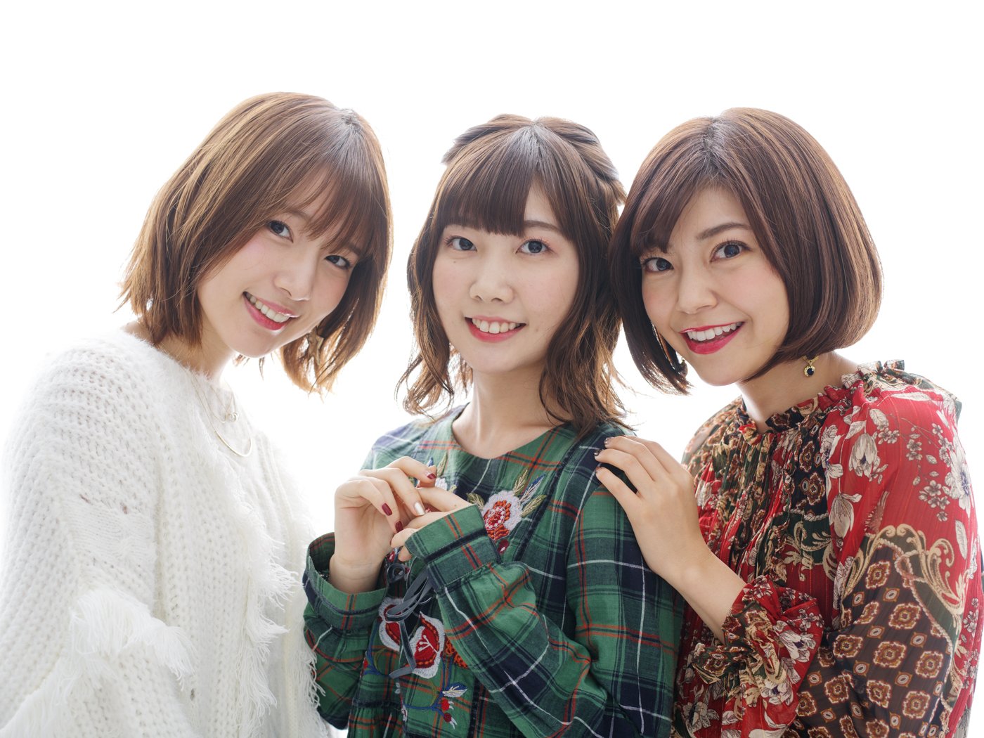諸星すみれ 内田真礼 伊瀬茉莉也 サイン 色紙 内田真礼 on X: 