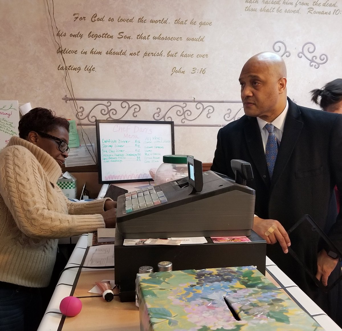 MCDPIndy's tweet photo. .@RepAndreCarson joined volunteers for lunch @ Unleavened Bread Cafe supporting Ms. Womack and her work @ today's MLK Day of Service https://t.co/DvRHPw0q0M