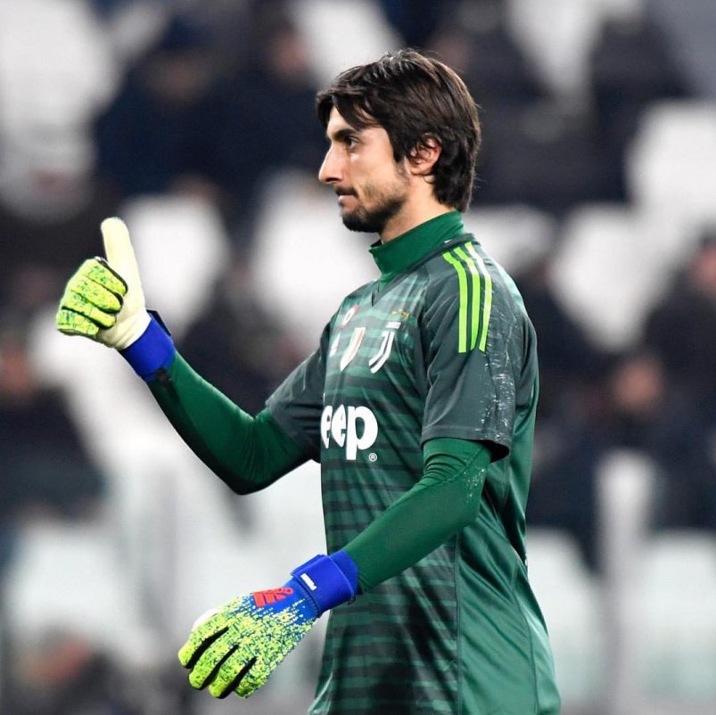 Best way to be back home. Let’s keep rolling. ⚪⚫ #JuveChievo