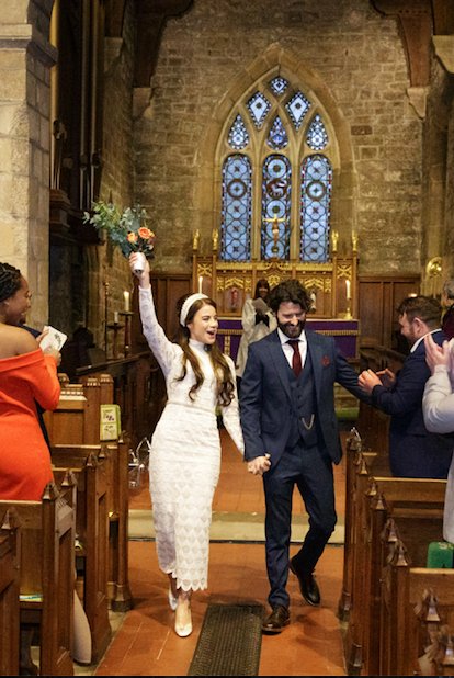 Julia_belowdeck's tweet image. WE SAID &apos;&apos;I DO&apos;&apos; 👰🤵‍♀️last month we had a small lovely intimate marriage with 13 guests! Check out more photos here....instagram.com/p/BsacU81lLsC/
#wedding #vintagedress #marriage #winterwedding #belowdeckmed #belowdeck