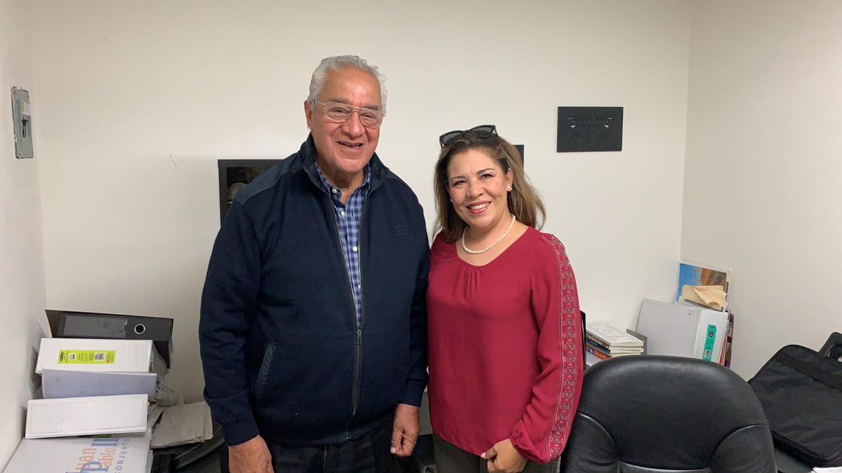 MFRCUAUTLANCING's tweet photo. En hora buena al Licenciado Guillermo Pacheco Pulido Gobernador Interino del Estado de Puebla la #URPresente #RevoluciónPresente @FaustoMZamorano @mayrusmayrus7 @UR_Nacional @urpuebla https://t.co/vuMNQjeLBl