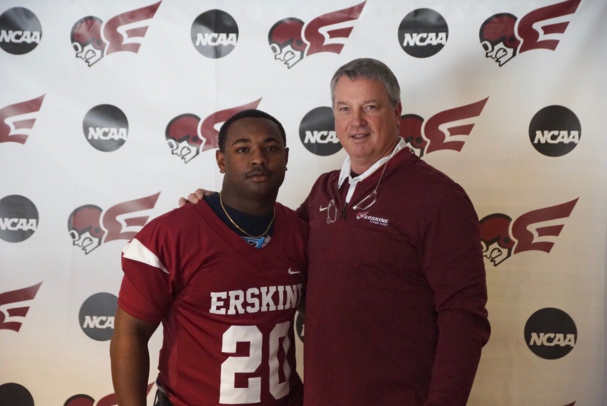 jermaine1jones's tweet photo. Great day at Erskine! #TheFeetWay https://t.co/A17qwb8UjN