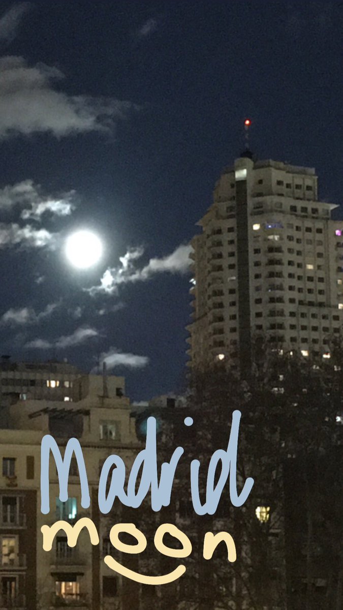 mafy70's tweet photo. Luna llena esta noche @tiempobrasero https://t.co/JZ21EKzS4M