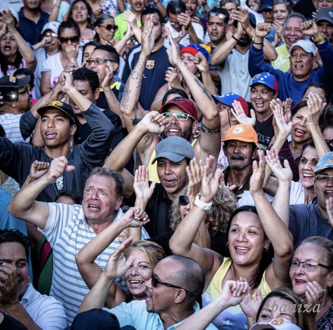 edgarramirez25's tweet image. 🇻🇪“La libertad nunca es voluntariamente concedida por el opresor; debe ser EXIGIDA por el oprimido” Martín Luther King #venezuelalibre •“Freedom is never voluntarily given by the oppressor, it must be DEMANDED  by the oppressed” #MartinLutherKingJr #freevenezuela 📷 by @ipaniza