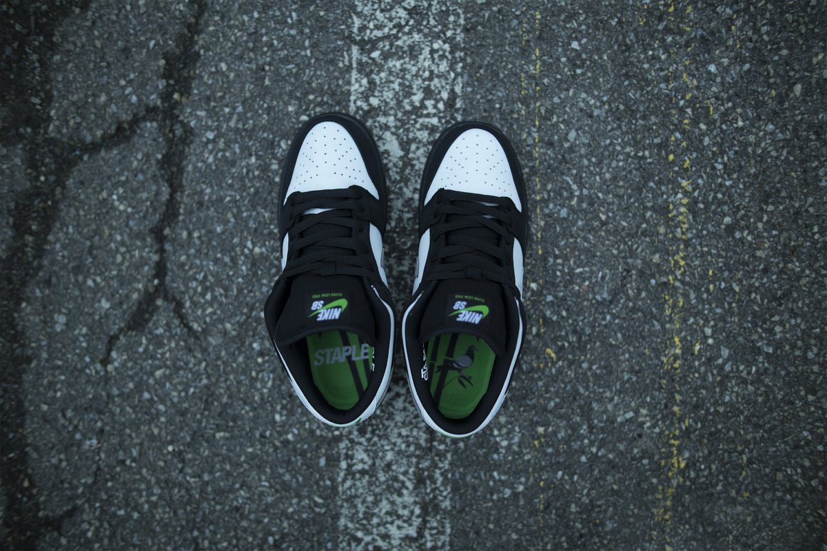 gryffindor nike dunks