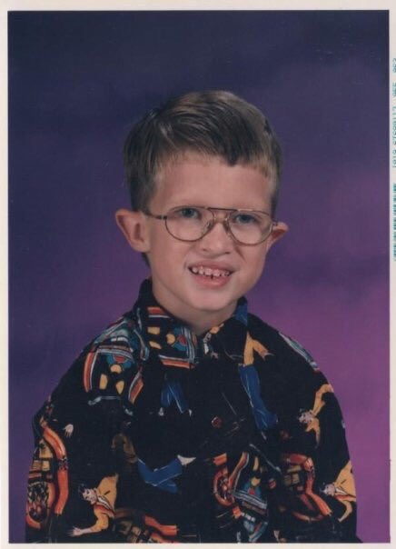 johnwylie's tweet photo. Whelp. I guess some things never change.
#sameglasses #topbutton #pointyears https://t.co/BFIOQhpM9V