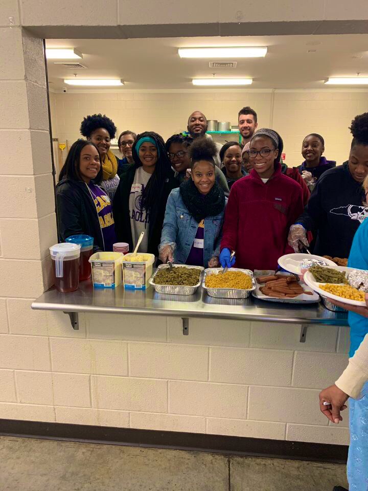 ECU_BSU's tweet photo. Thanks for everyone who came out to our service site for MLK DAY at Spring Arbor and Community Crossroads! ππ€
#MLKDayECU
#PiratesGive https://t.co/31rTIO4V4t