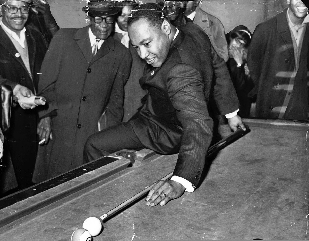 snakebiteco's tweet photo. MLK with a mean behind-the-back shoot. #madehismark https://t.co/cRCOLwTrxx