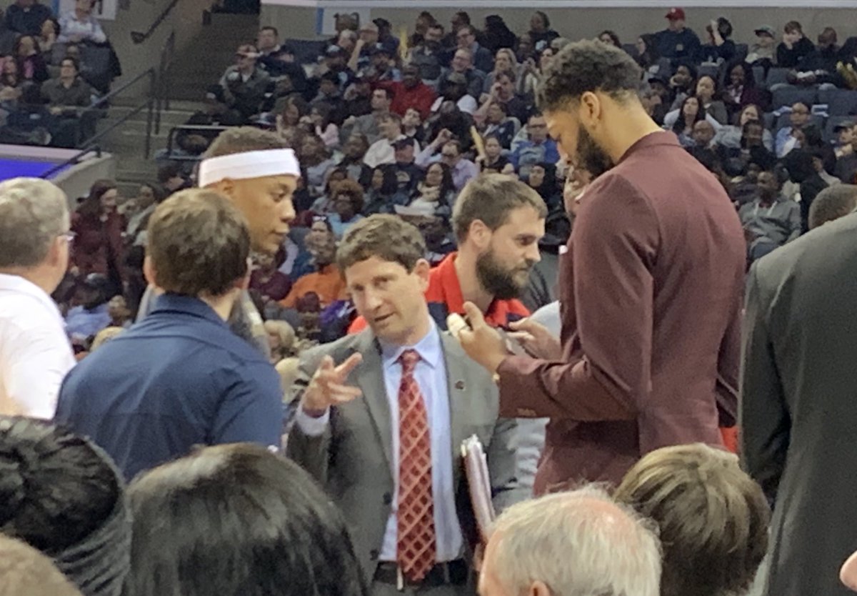 _Andrew_Lopez's tweet image. #CoachAD in the building