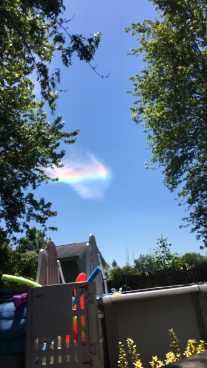 ShaynaSchmidt's tweet photo. i’m obsessed with the sky ☁️🌞 https://t.co/ARmTrKXQRh